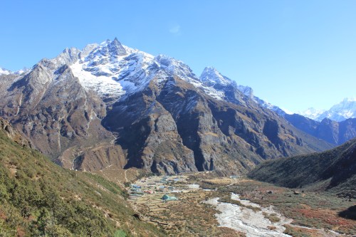 The peak of Kapsale, 5,583 metres sitting above Thame