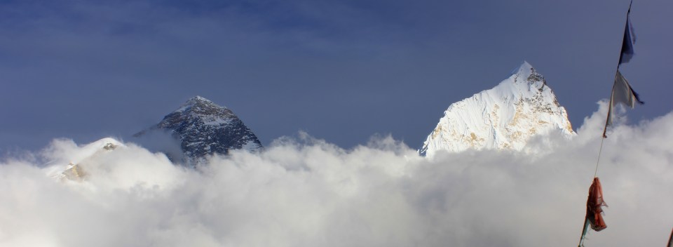 The walk up had been shrouded with cloud and we doubted we would get this fantastic view.