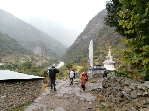 Heading north from Lukla to Phakding