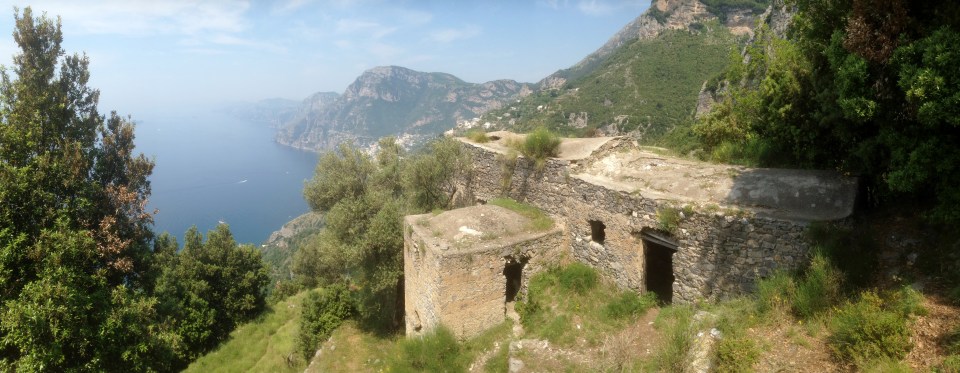 View down toward Capri from the Walk of the Gods